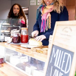 Truckle Cheese and Wine 10